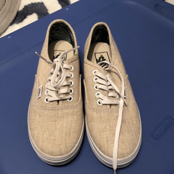 Vans - Picture 2 of 4